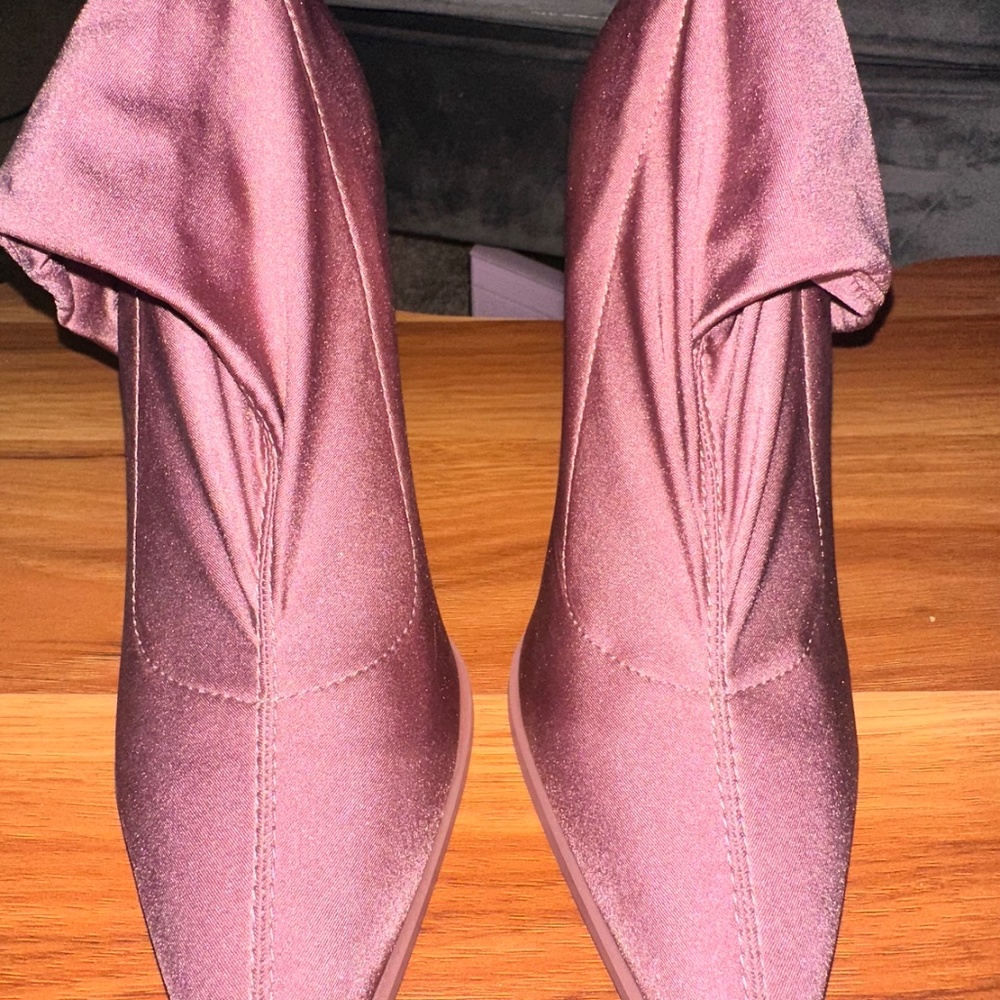 Sexy cave boots - Picture 4 of 7